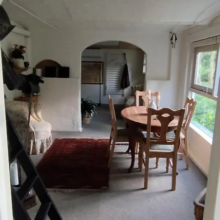 2 Personer Inkl Morgenkomplet Og Adgang Til 6 Svommehaller * Nørre Nebel